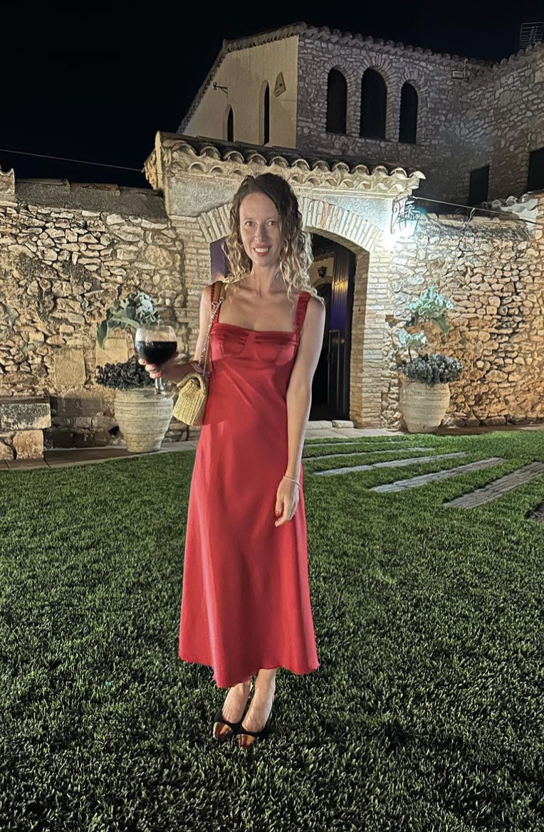 Vestido holgado con corpiño ajustado