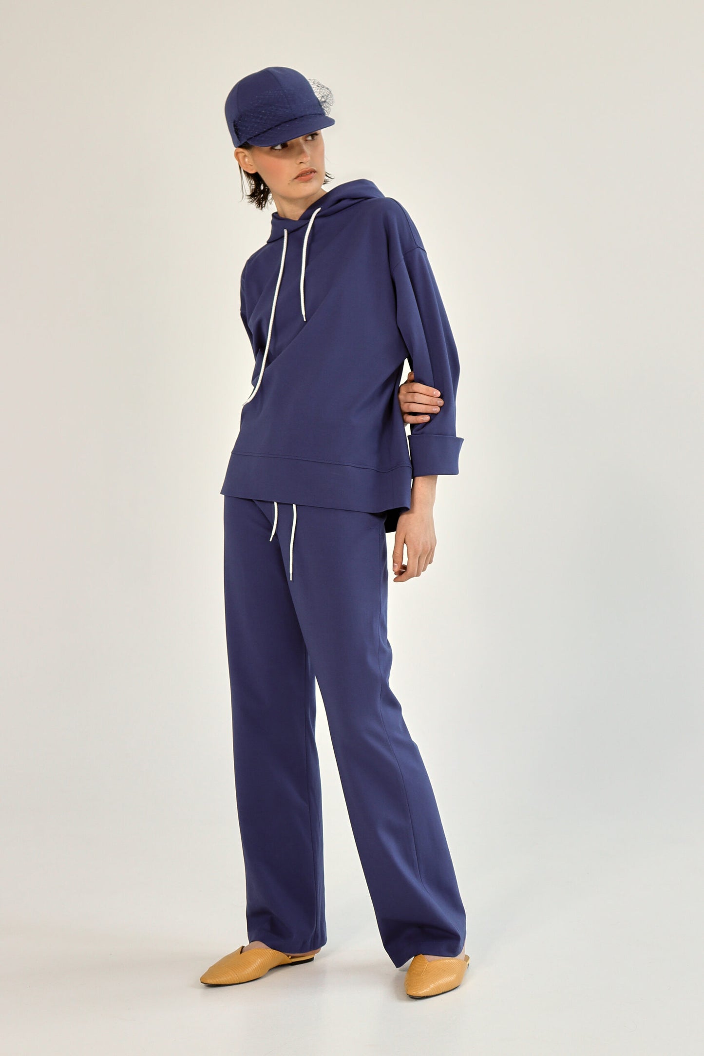 Traje de punto azul