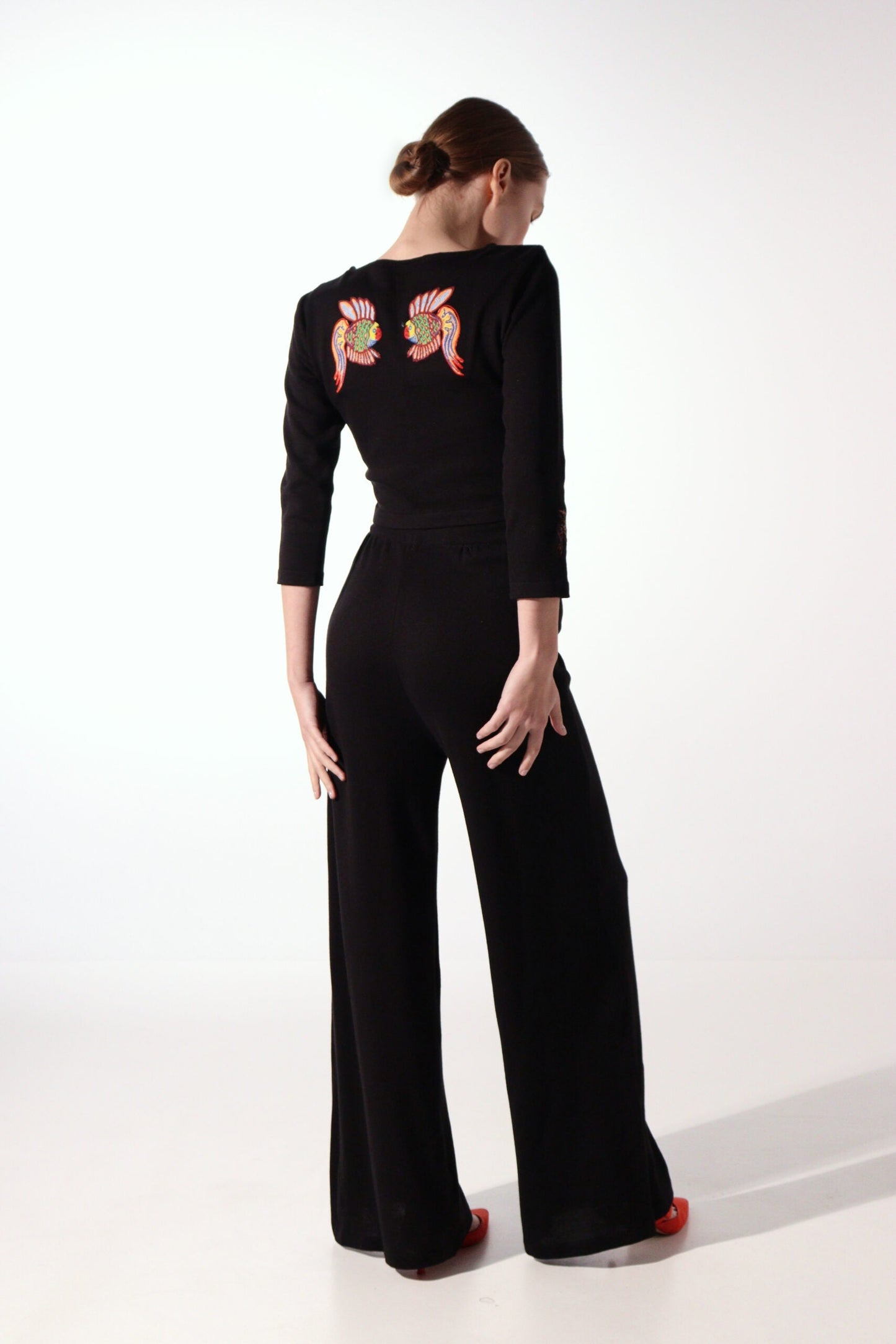 Traje de algodón con bordado "pez de LOVE"