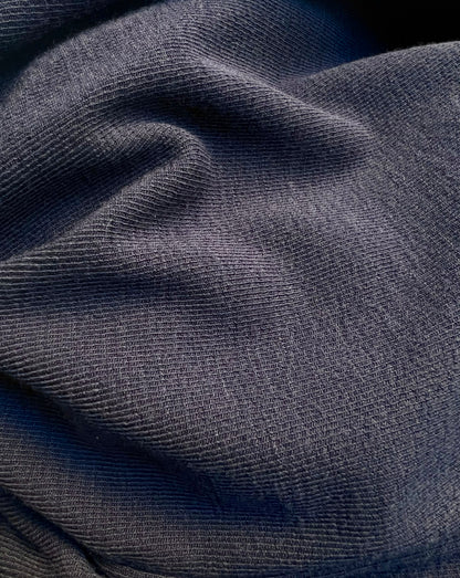 Traje azul mezcla de cashmere con blusa alargada